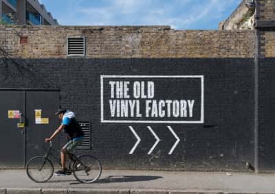 Apo at The Gatefold - Image 8