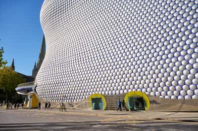 Apo at The Holloway - Image 8