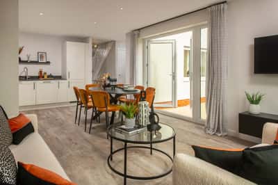 Edmonstone Village - Image 6