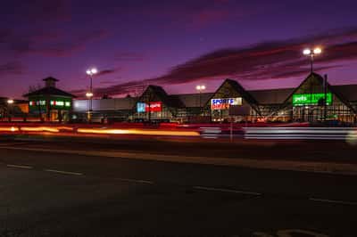 Scarlet View - Image 10