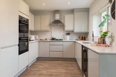 Aspen Walk - Image 8