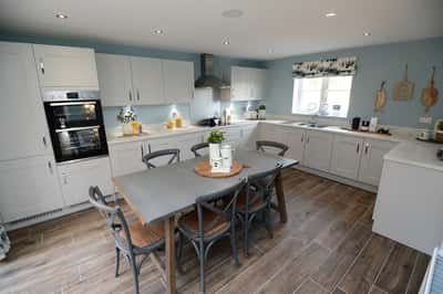 Curzon Park - Image 1