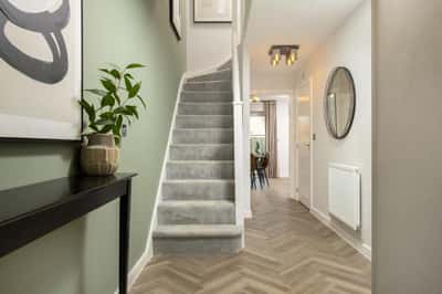 Elizabeth Square - Image 20