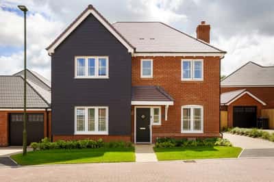 Elizabeth Square - Image 1