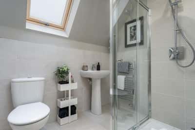 Ferry Village - Image 10