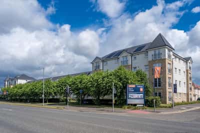 Ferry Village - Image 16