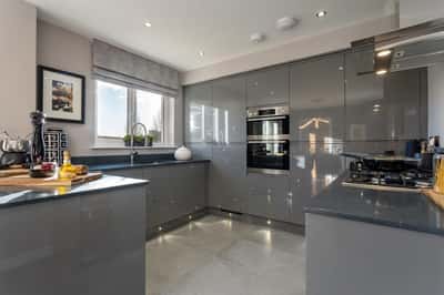 Ferry Village - Image 15