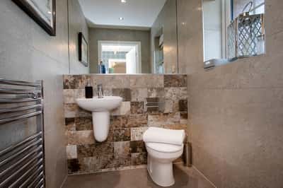 Regency Manor - Image 13