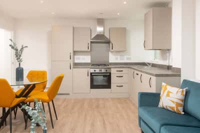 Sky Plaza - Image 13