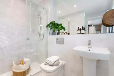 Weavers Fields - Image 13