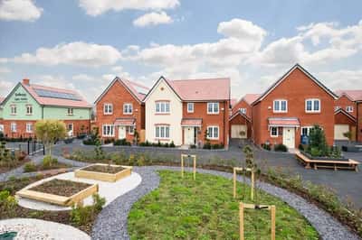 Weavers Fields - Image 3