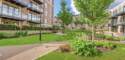 Chiswick Gate - Image 3