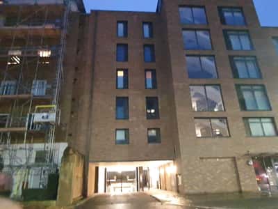 Kew Bridge - Image 1