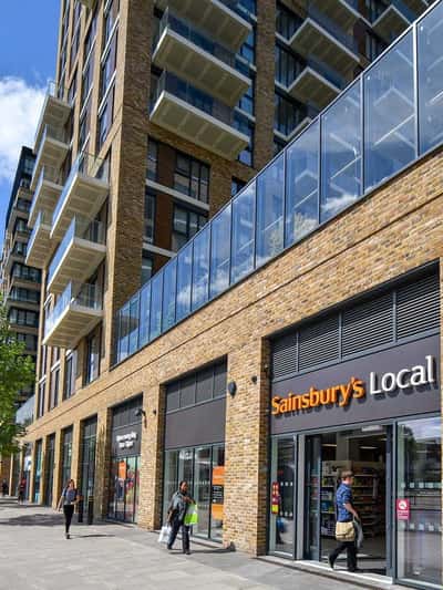 Royal Arsenal Riverside - Image 15