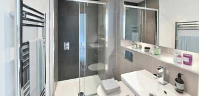 Royal Wells Park - Image 14