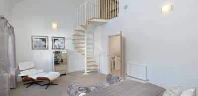 The Avenue - Image 3