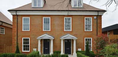 The Avenue - Image 8