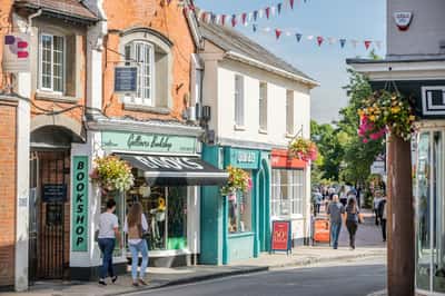 Oakwood Park - Image 10