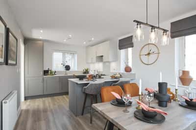 Beaulieu Gate - Image 2