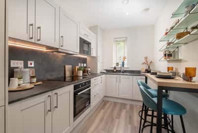 Coopers Hill - Image 6