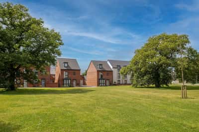 Ladden Garden Village - Image 1