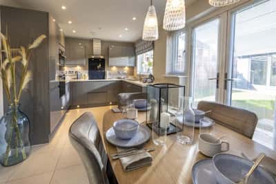 Locke Gardens, Llanwern - Image 4