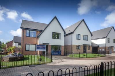 The Leeway 4, Hull - Image 1