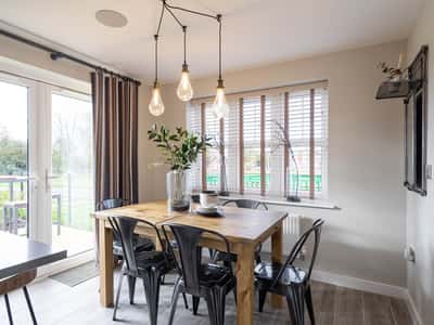 Hampton Green - Image 13