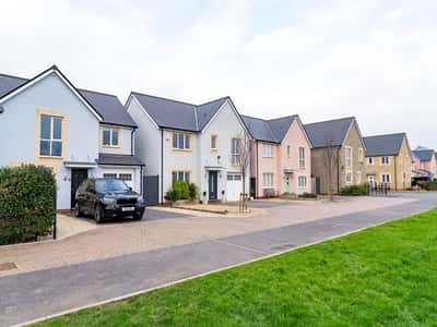 Persimmon @ Haywood Village - Image 9