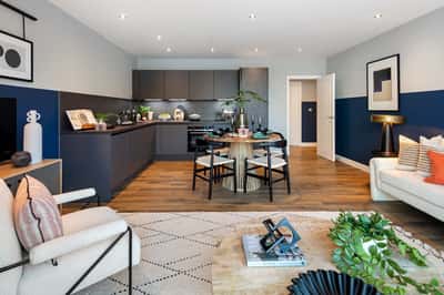 Coronation Square - Image 11