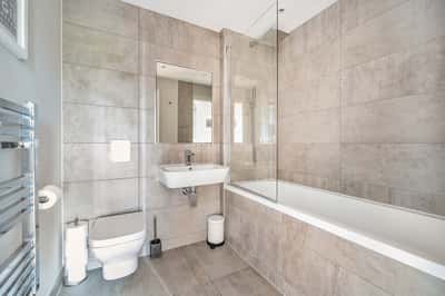 New Burghley House, Mill Hill East - Image 11