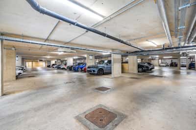 New Burghley House, Mill Hill East - Image 14