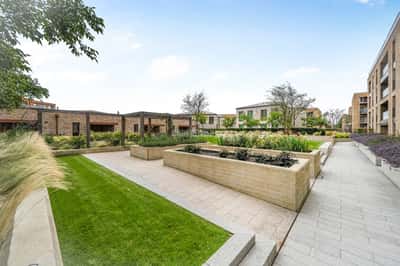 New Burghley House, Mill Hill East - Image 19