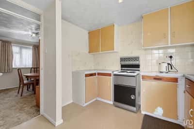 Piercys, Basildon - Image 8