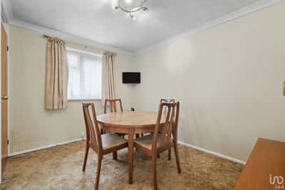 Piercys, Basildon - Image 9