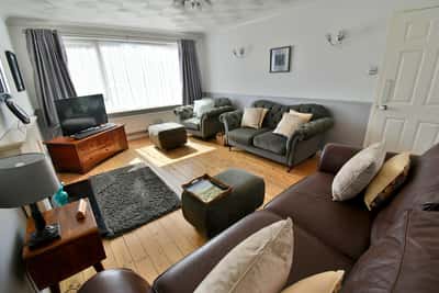 Eleanor Drive, Bearwood - Image 8