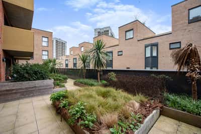 Erith High Street, Erith - Image 1