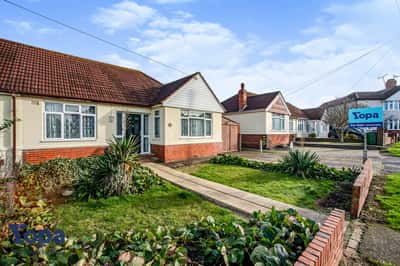 Oakdene Avenue, Erith - Image 1