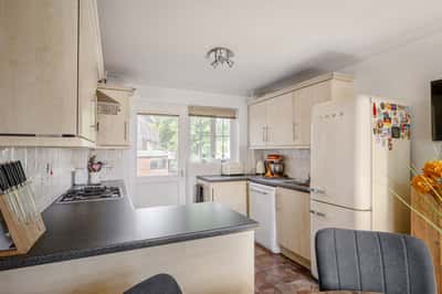 Hurn Grove, Bishop’s Stortford - Image 6