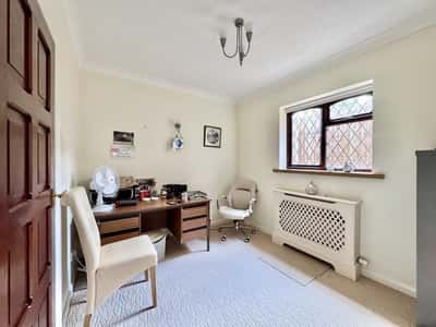 Ross Glades, Bournemouth - Image 8