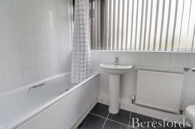 London Road, Brentwood - Image 9