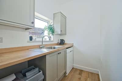 Church Road, Caldicot - Image 4