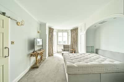 Palace Court, Hampstead - Image 7