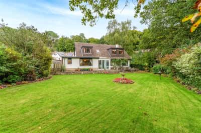 Park Homer Drive, Colehill - Image 2