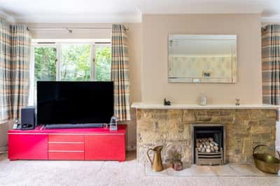 Park Homer Drive, Colehill - Image 5