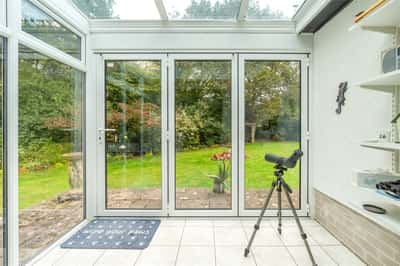 Park Homer Drive, Colehill - Image 11