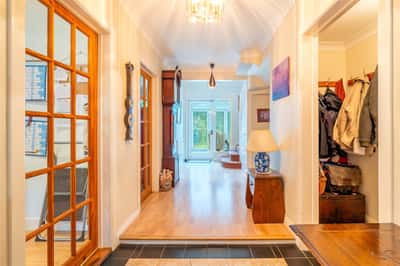 Park Homer Drive, Colehill - Image 17