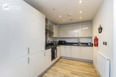 Bloomery House, Crawley - Image 5