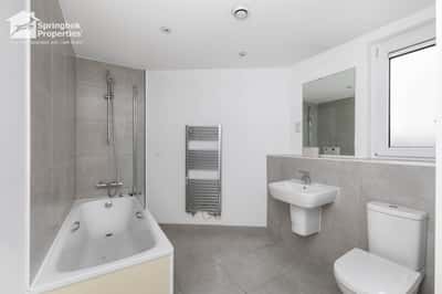 Bloomery House, Crawley - Image 8