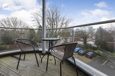 Bloomery House, Crawley - Image 13